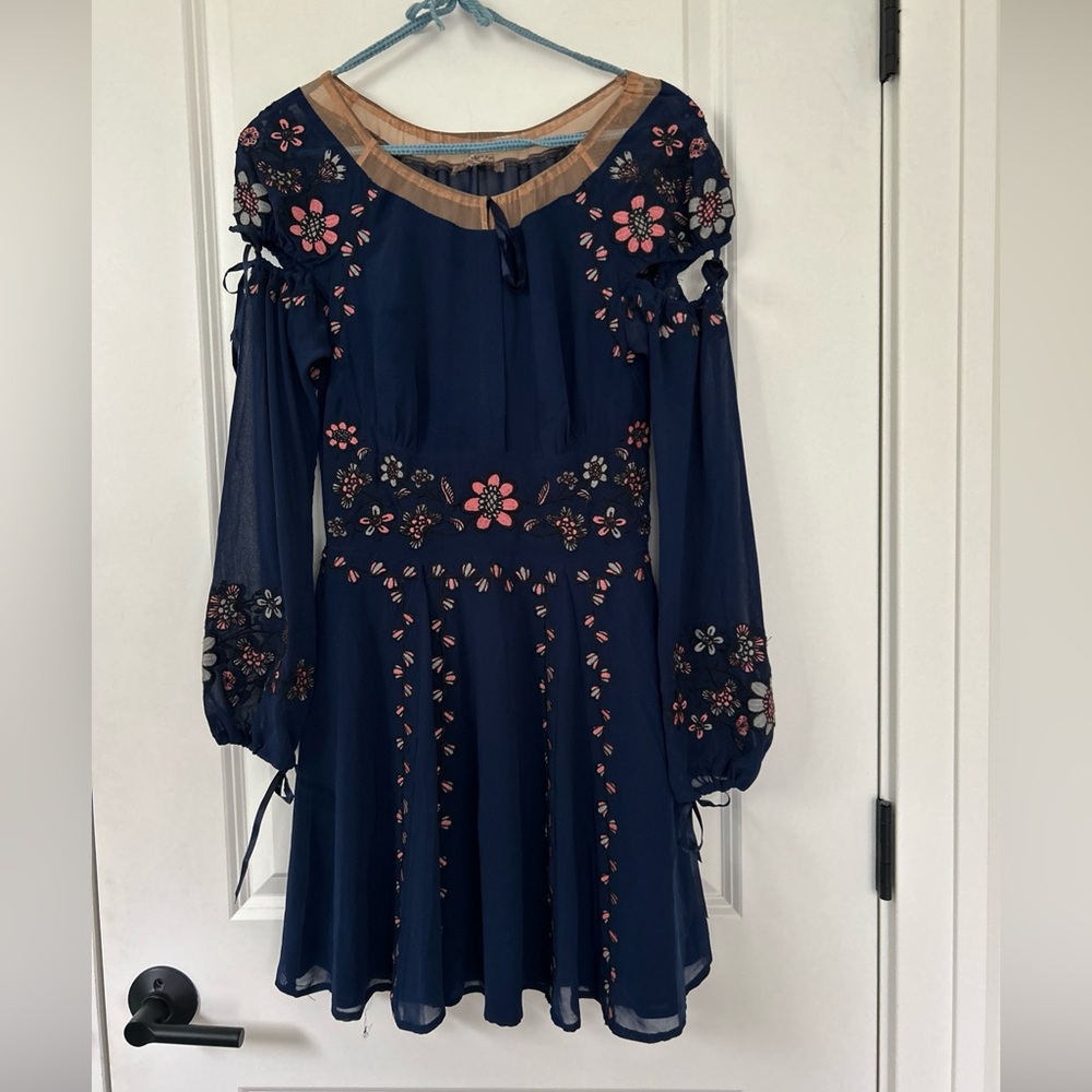 FOR LOVE & LEMONS size XS Niccola Embroidered Cutout Mini Dress Navy